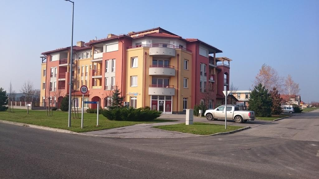 Reka Apartman Bük Cameră foto